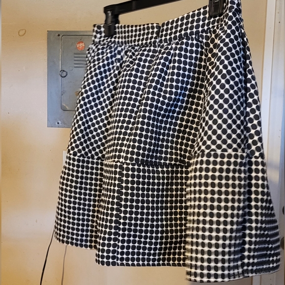Express Black and White Polka Dot Mini Skirt With POCKETS! ❤️ - Picture 3 of 7